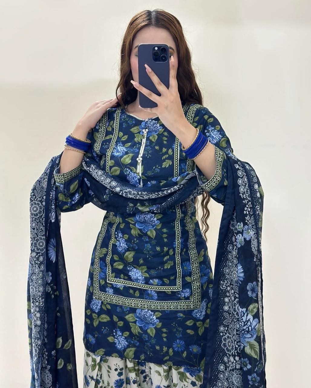 - Premium quality *SELF* swiss  jacquard lilen fabric digital printed shirt and Digital printed trouzer
- chiffon digital printed dupatta
3pc unstitched suit 👗